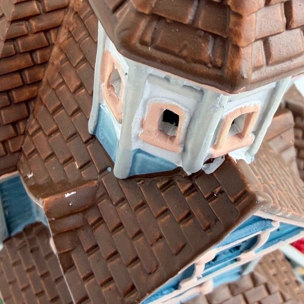 Lemax Christmas Village 2010 Plymouth Corners "Evans Residence" Lighted Building - Picture 13 of 16